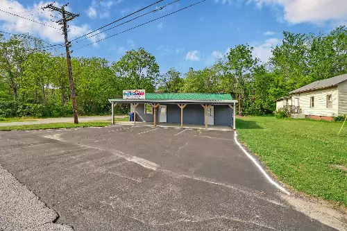 1074 S Main St, Crossville, TN  38555