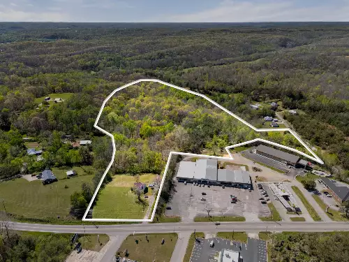 661 Highway 100, Centerville, TN  37033
