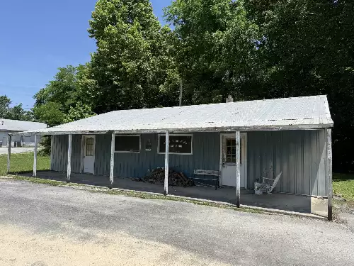 3295 Hillsboro Hwy, Manchester, TN  37355