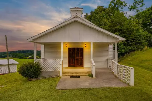 450 Johnson Church Road, Philadelphia, TN  37846