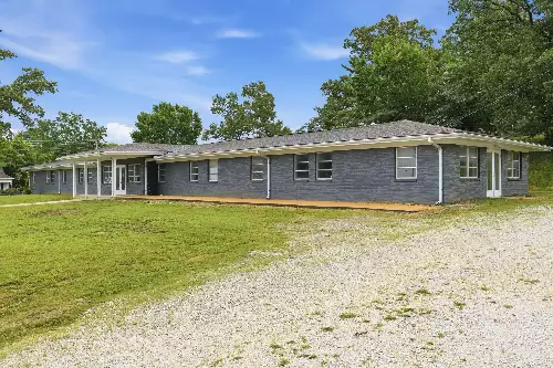 105 Kentucky Ave, Parsons, TN  38363