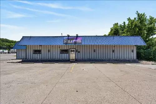 1360 College St, Clarksville, TN  37040