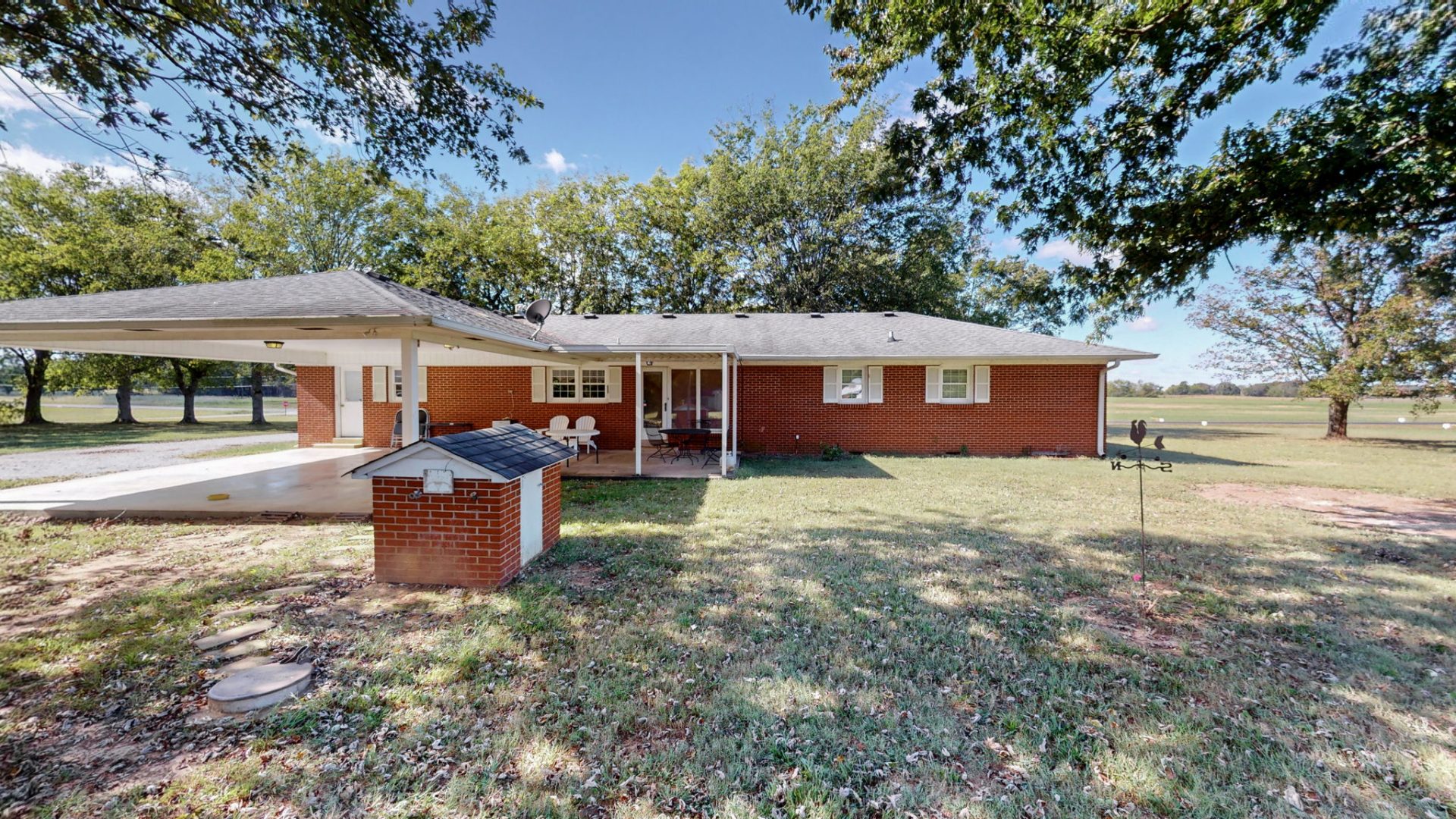 ABSOLUTE ESTATE AUCTION House/Land/Per Prop/1910 Old Nashville Dirt